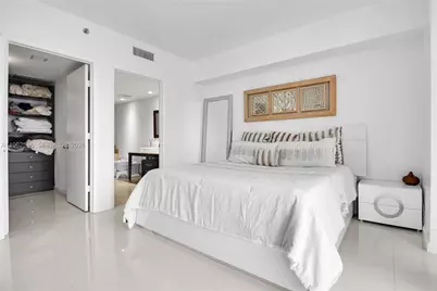 465 Brickell Ave #5102, Miami, FL 33131 - Photo 6