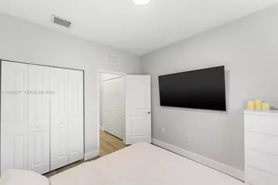 549 NE 206th Ln, Miami, FL 33179 - Photo 20