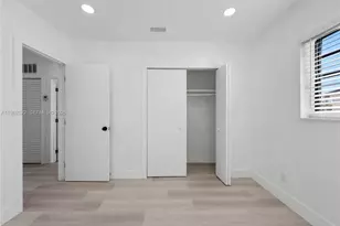 15694 NE 10th Ct, North Miami Beach, FL 33162 - Photo 14