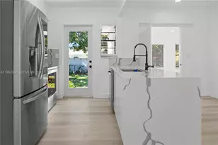 15694 NE 10th Ct, North Miami Beach, FL 33162 - Photo 8