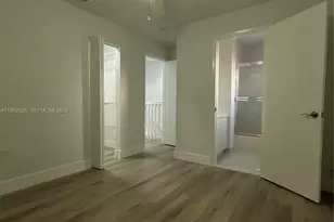 8079 NW 8th St, Miami, FL 33126 - Photo 14