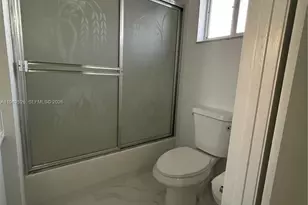 8079 NW 8th St, Miami, FL 33126 - Photo 16