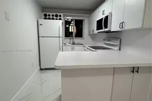 8079 NW 8th St, Miami, FL 33126 - Photo 6