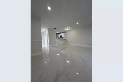 8079 NW 8th St #10, Miami, FL 33126 - Photo 4