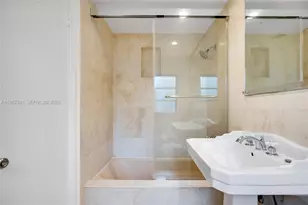 50 Park Dr, Bal Harbour, FL 33154 - Photo 18