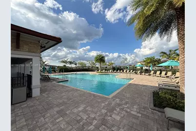 11438 W 34th Ct, Hialeah, FL 33018 - Photo 36