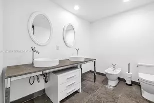 495 Brickell Ave, Miami, FL 33131 - Photo 14