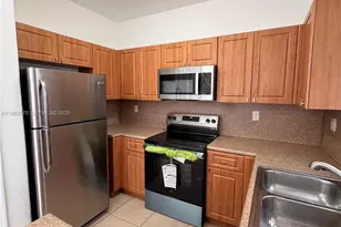 2732 SE 15th Pl, Homestead, FL 33035 - Photo 10