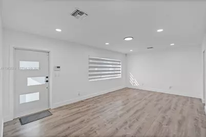 2441 NW 181st Ter, Miami Gardens, FL 33056 - Photo 4