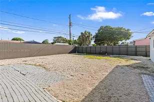 2441 NW 181st Terrace, Miami Gardens, FL 33056 - Photo 22