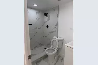 6190 W 19th Ave #303, Hialeah, FL 33012 - Photo 28