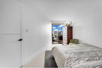 1000 W Island Blvd #2508, Aventura, FL 33160 - Photo 16
