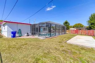 2225 N 39th Ave, Hollywood, FL 33021 - Photo 44