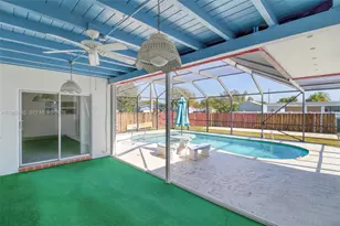 2225 N 39th Ave, Hollywood, FL 33021 - Photo 14