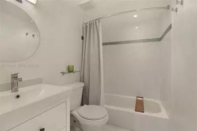 1345 Lincoln Rd #1003, Miami Beach, FL 33139 - Photo 14