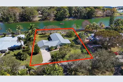 11625 SW 70th Ave, Pinecrest, FL 33156 - Photo 1