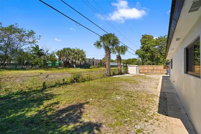 451 SW 38th Ter, Fort Lauderdale, FL 33312 - Photo 28