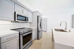 2497 Bay Isle Dr, Weston, FL 33327 - Photo 14