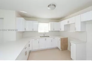 10386 SW 173rd St, Miami, FL 33157 - Photo 8