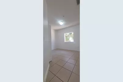 50 E 21st St #202, Hialeah, FL 33010 - Photo 16