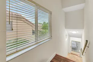 16339 Malibu Dr, Weston, FL 33326 - Photo 8