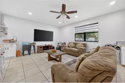 3669 SE 2nd Ct, Homestead, FL 33033 - Photo 12