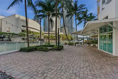 31 SE 5th St #2301, Miami, FL 33131 - Photo 40