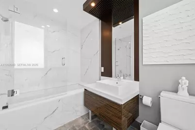 1100 Biscayne Blvd #5706, Miami, FL 33132 - Photo 10