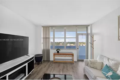 7441 Wayne Avenue #8J, Miami Beach, FL 33141 - Photo 4