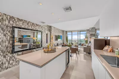 88 SW 7th St #3806, Miami, FL 33130 - Photo 6