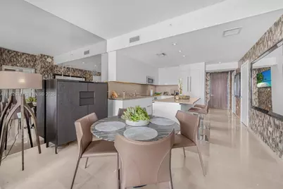 88 SW 7th St #3806, Miami, FL 33130 - Photo 6