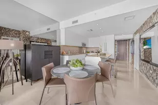 88 SW 7th St, Miami, FL 33130 - Photo 6