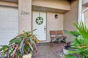 2260 W Discovery Cir W, Deerfield Beach, FL 33442 - Photo 1