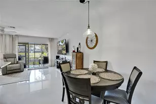 2260 W Discovery Cir W, Deerfield Beach, FL 33442 - Photo 8