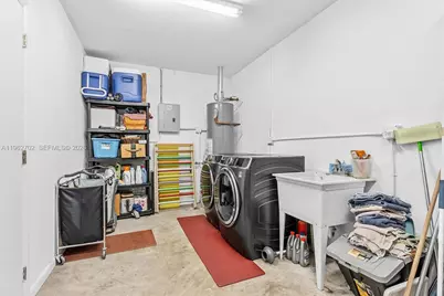 318 NE 105th St, Miami Shores, FL 33138 - Photo 28