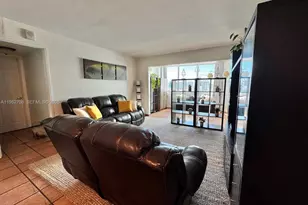 7135 Collins Ave, Miami Beach, FL 33141 - Photo 10