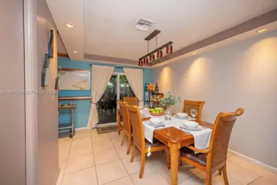 61 NW 110th Ave, Plantation, FL 33324 - Photo 8