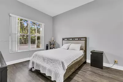 14325 NW 14th Ct, Pembroke Pines, FL 33028 - Photo 16