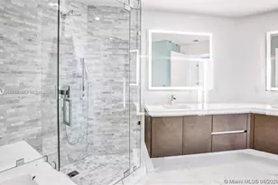 851 NE 1st Ave, Miami, FL 33132 - Photo 42