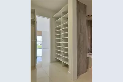 2000 Towerside Ter #1501, Miami, FL 33138 - Photo 10