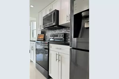 2000 Towerside Ter #1501, Miami, FL 33138 - Photo 22