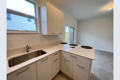 12612 NW 23rd Pl #12612, Miami, FL 33167 - Photo 14