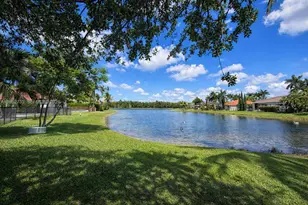 2562 Eagle Run Ln, Weston, FL 33327 - Photo 4
