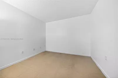 5091 NW 7th St #703, Miami, FL 33126 - Photo 16