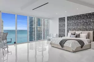 300 South Pointe Dr, Miami Beach, FL 33139 - Photo 16