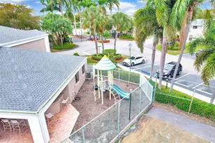 2149 W Discovery Cir W, Deerfield Beach, FL 33442 - Photo 56