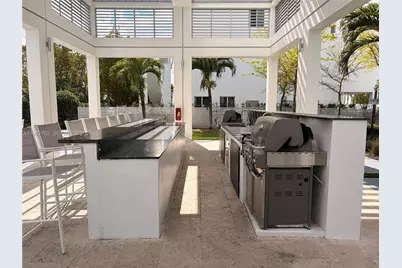 10416 NW 66th St, Doral, FL 33178 - Photo 40
