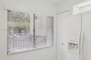 850 SW 138th Ave, Pembroke Pines, FL 33027 - Photo 16