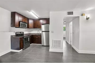 37 SW 14th St #16, Dania Beach, FL 33004 - Photo 1