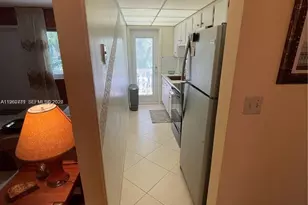 2110 NE 39th St, Fort Lauderdale, FL 33308 - Photo 4